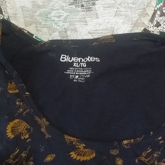 2 tank tops - Picture 3 of 4